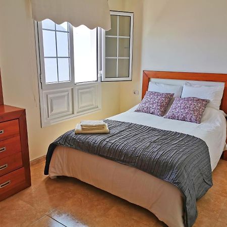 Apartamentos Brito Orzola Luaran gambar