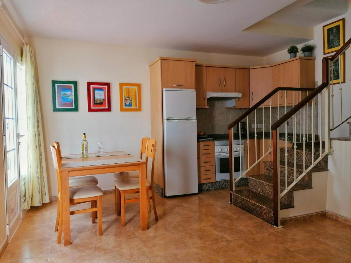 Apartamentos Brito Orzola Luaran gambar